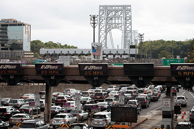 Fatal motorcycle crash closes upper lanes to NY on George Washington Bridge — Gothamist, Edinburg Community news