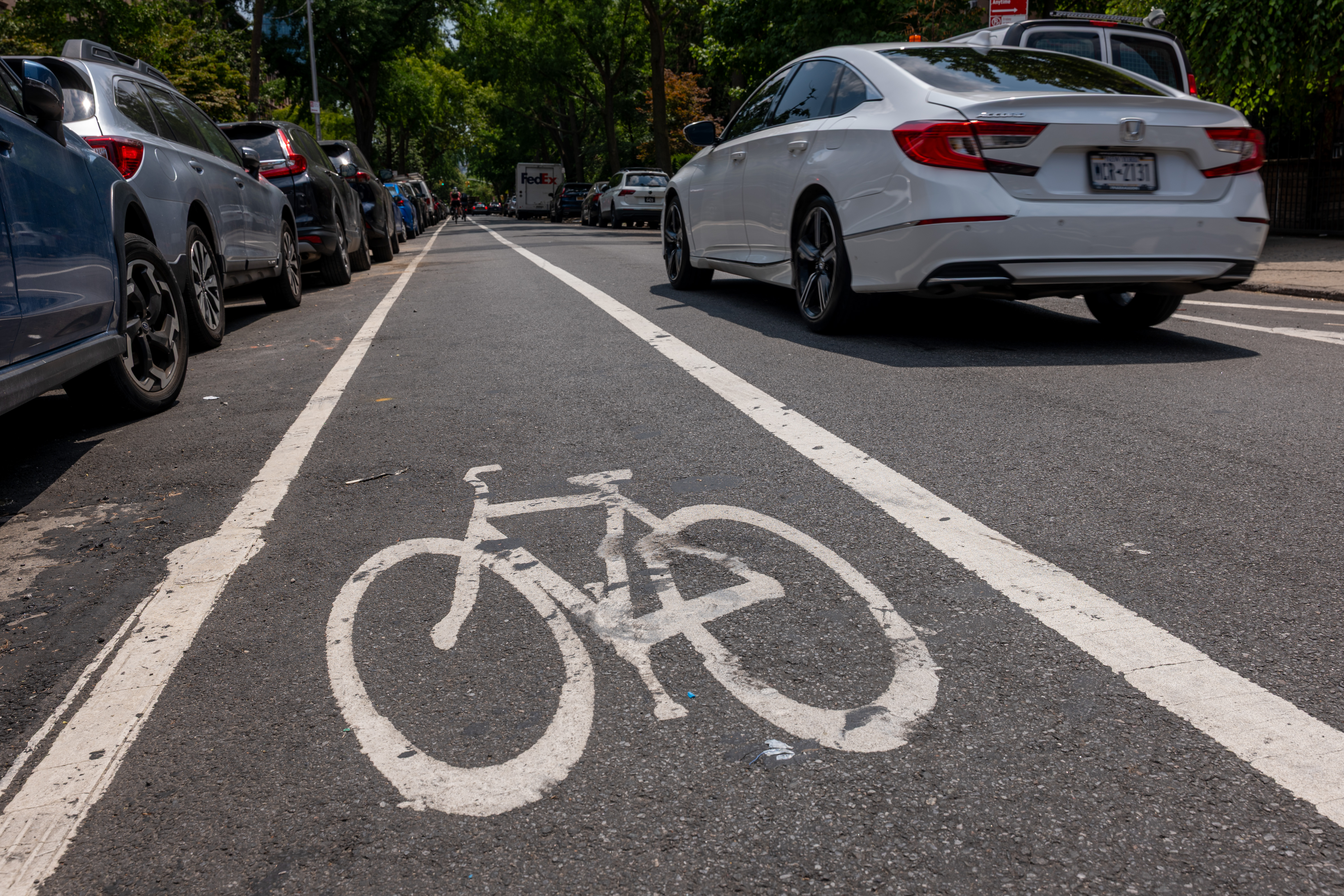 Ballot questions ask NYC voters whether to cut red tape on outdoor dining, bike lanes — Gothamist, Edinburg Dining news