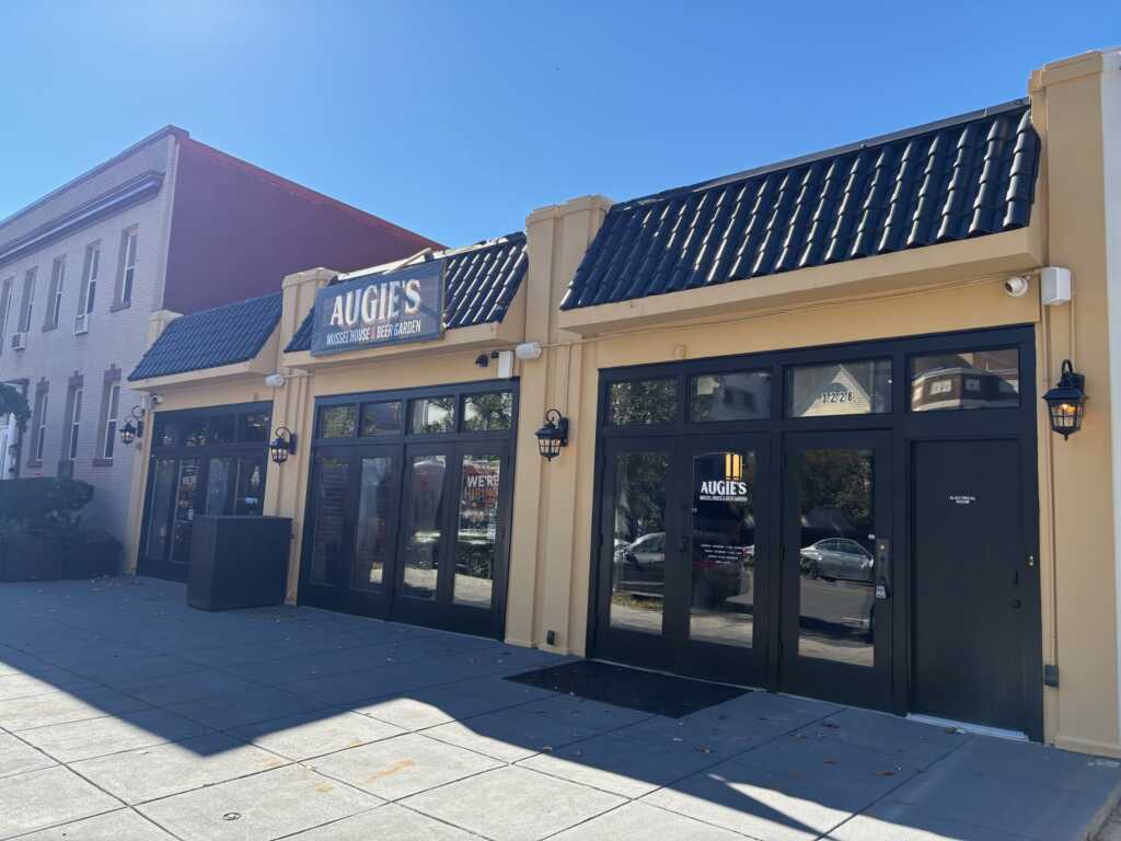 SCOOP: Augie’s Mussel House and Beer Garden is Opening Monday Night!! — PoPville DC, Edinburg Dining news